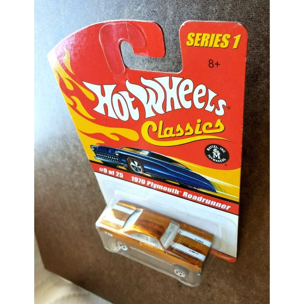 2005 Hot Wheels 1970 PLYMOUTH ROADRUNNER 440 Spectraflame Gold CLASSICS SERIES 1